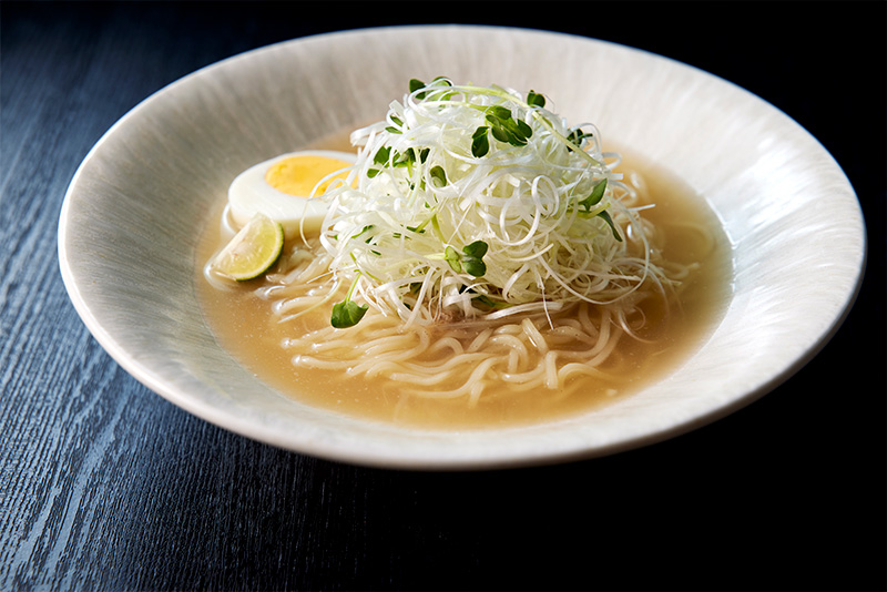 魚介香る塩冷麺